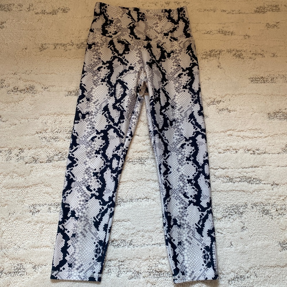 Balance collection snake print crop leggings